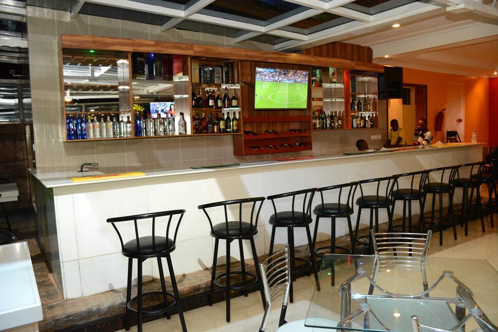 La Posh Hotel Kigali Exterior photo