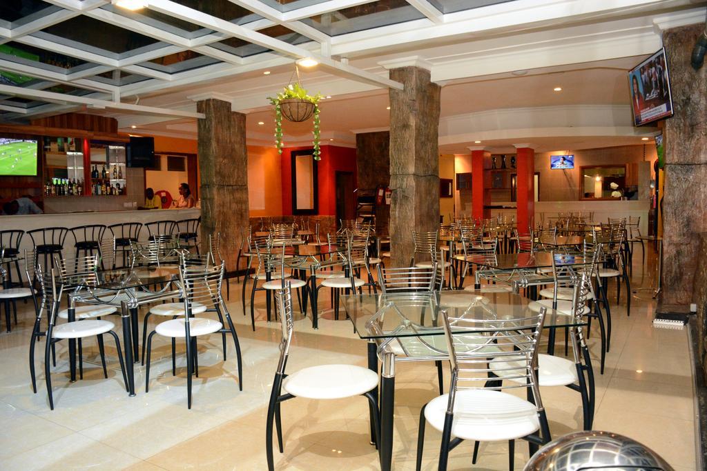 La Posh Hotel Kigali Exterior photo