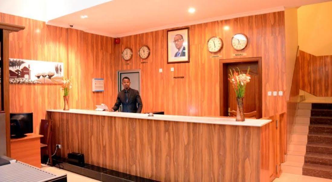 La Posh Hotel Kigali Exterior photo